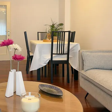 Vivienda Olga, Piso Tranquilo Con Parking A 10 Min De Santiago *