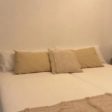 Vivienda Olga, Piso Tranquilo Con Parking A 10 Min De Santiago