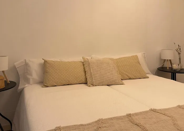 Vivienda Olga, Piso Tranquilo Con Parking A 10 Min De Santiago