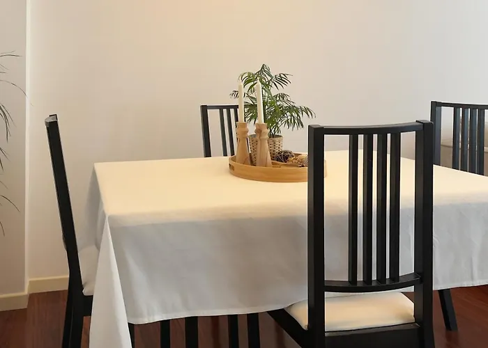 Vivienda Olga, Piso Tranquilo Con Parking A 10 Min De Santiago Apartament Sigueiro